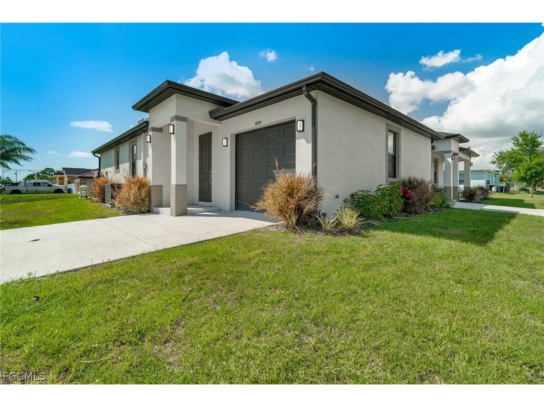 809 Agnes Avenue Lehigh Acres FL 33971 2026006894 image1