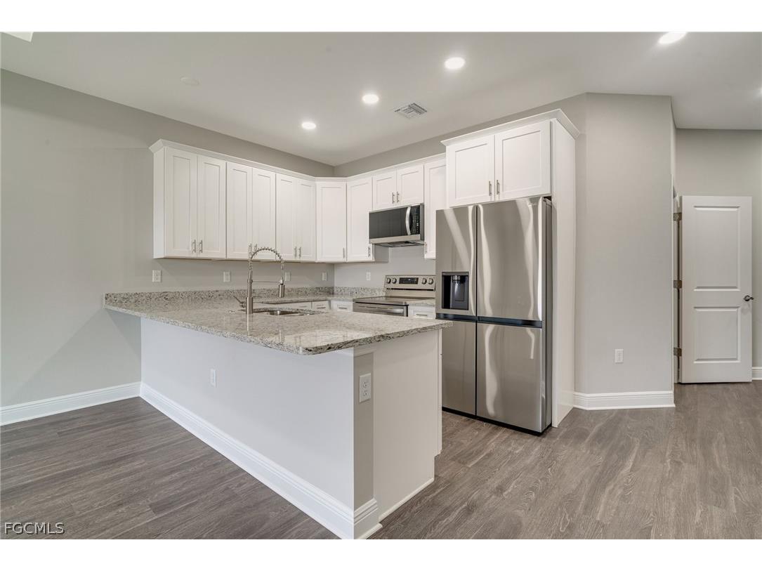 809 Agnes Avenue Lehigh Acres FL 33971 2026006894 image3