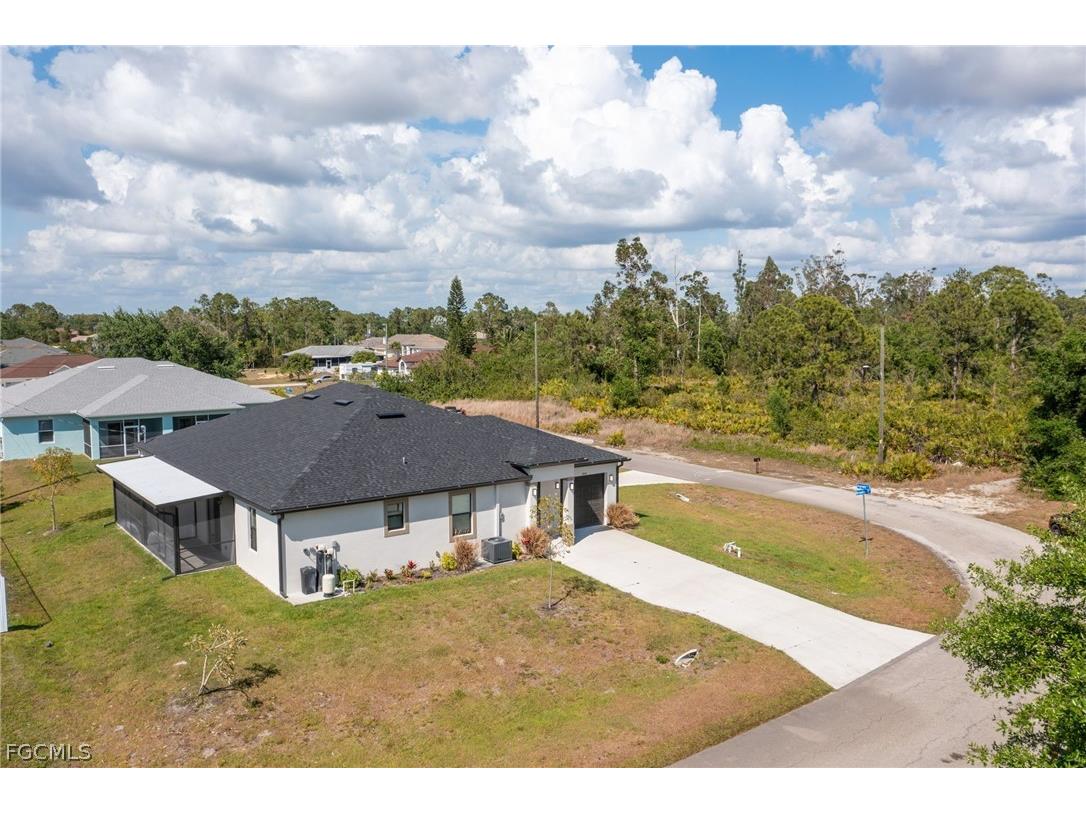 809 Agnes Avenue Lehigh Acres FL 33971 2026006894 image5