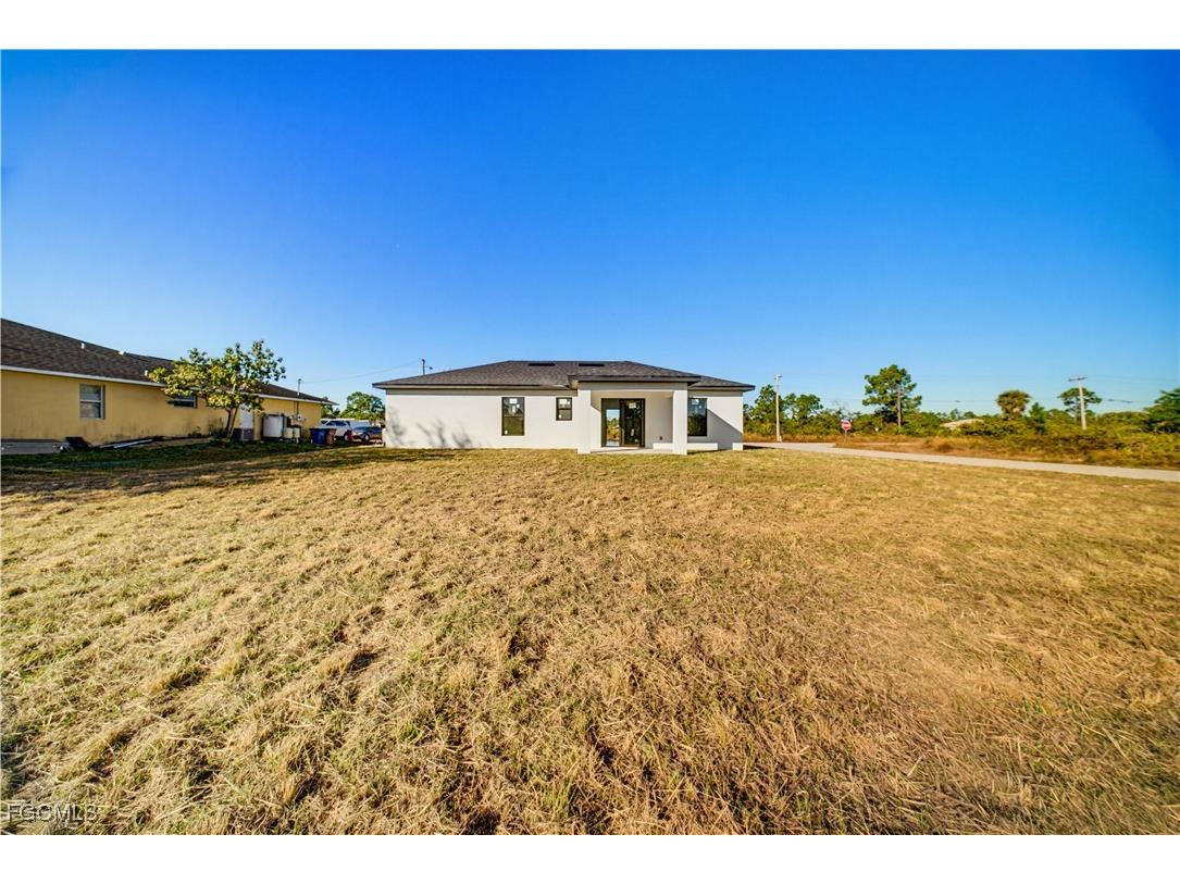 809 Anaconda Avenue S Lehigh Acres FL 33974 2026003194 image5