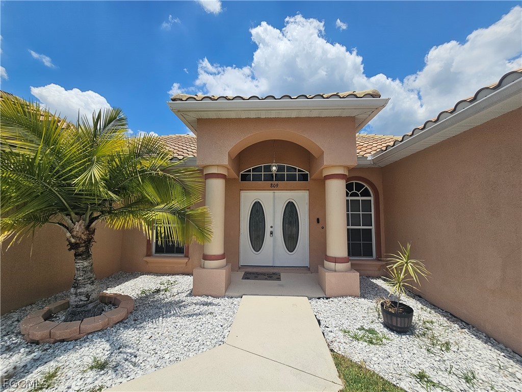 809 Lincoln Avenue Lehigh Acres FL 33972 2026010745 image1