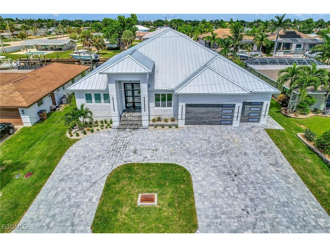 809 Miramar Court Cape Coral FL 33904 2025012454 image1