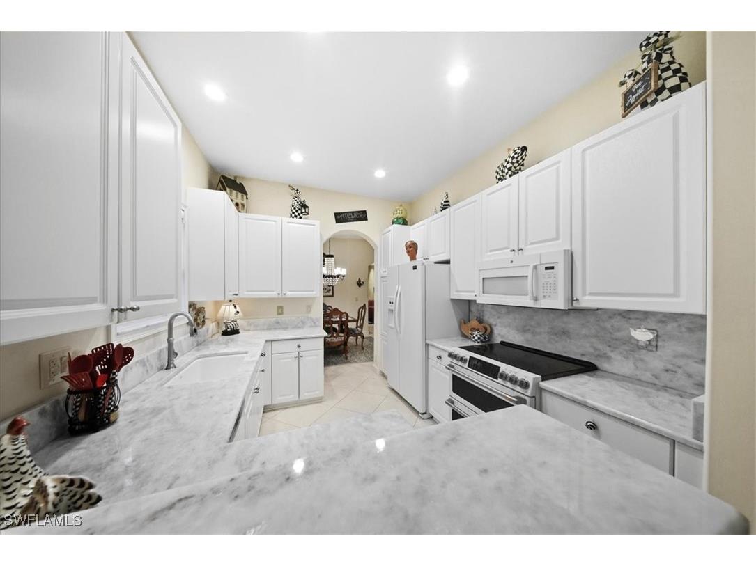 809 Vistana Circle #27 Naples FL 34119 226002319 image13