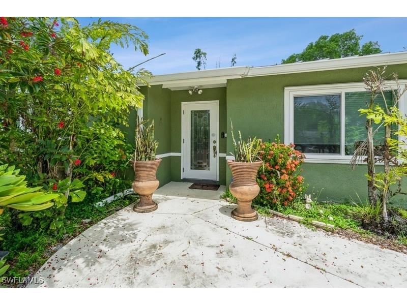 8091 San Carlos Boulevard Fort Myers FL 33967 225062230 image2