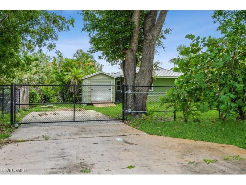 8091 San Carlos Boulevard Fort Myers FL 33967 225062230 image7