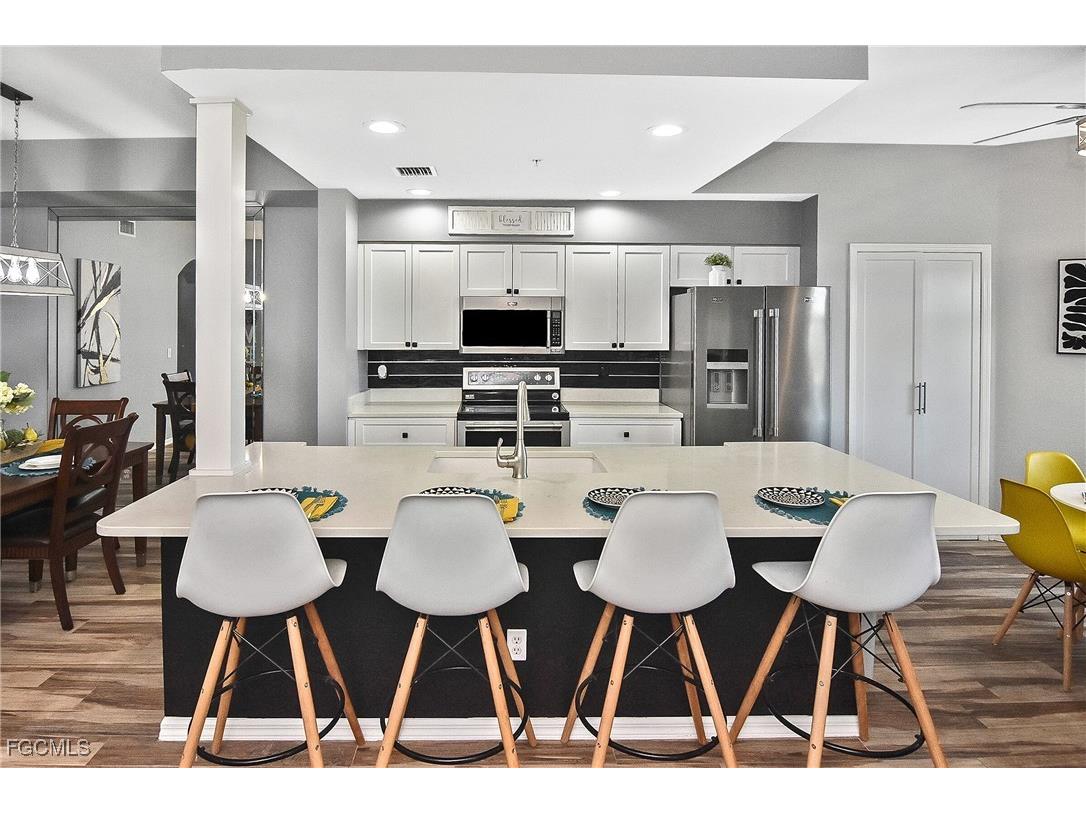 8096 Queen Palm Lane #217 Fort Myers FL 33966 2025002395 image1