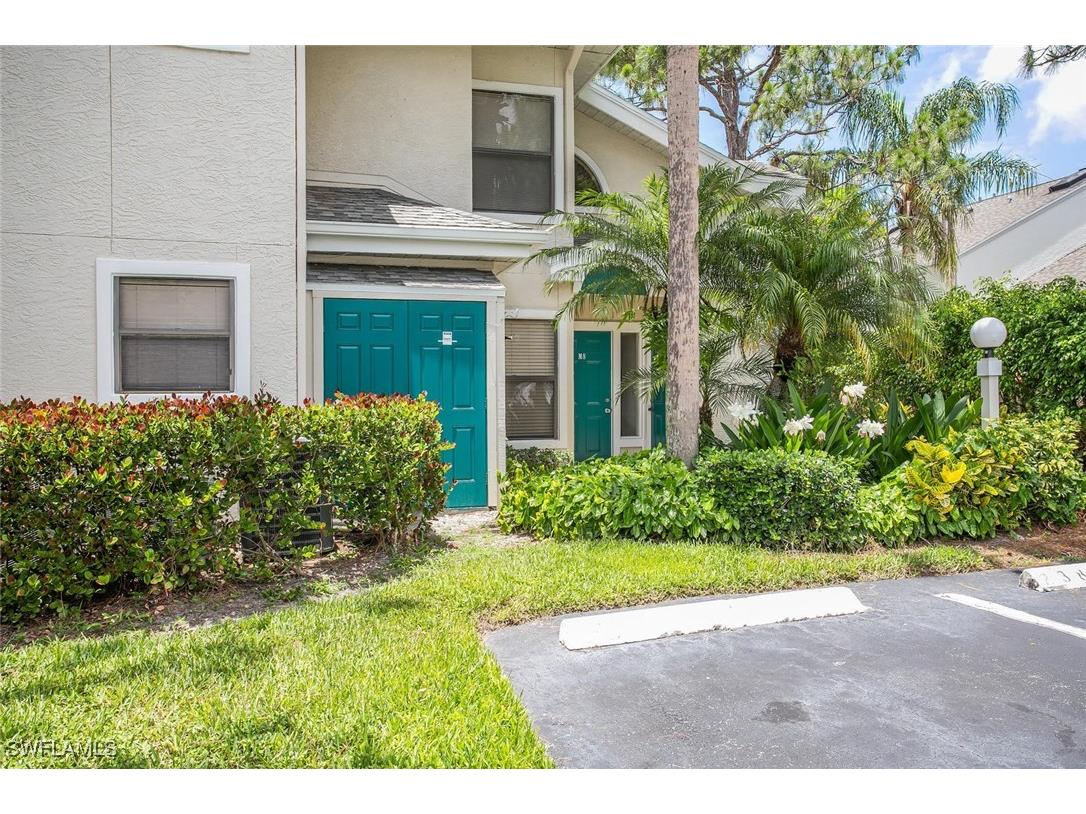 81 Emerald Woods Drive #M8 Naples FL 34108 225061585 image2