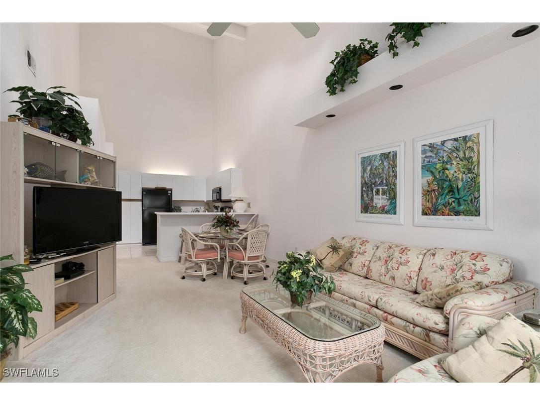 81 Emerald Woods Drive #M8 Naples FL 34108 225061585 image4