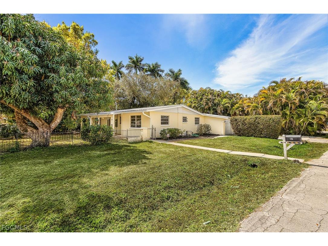 81 Glenmont Drive W North Fort Myers FL 33917 2026010111 image1