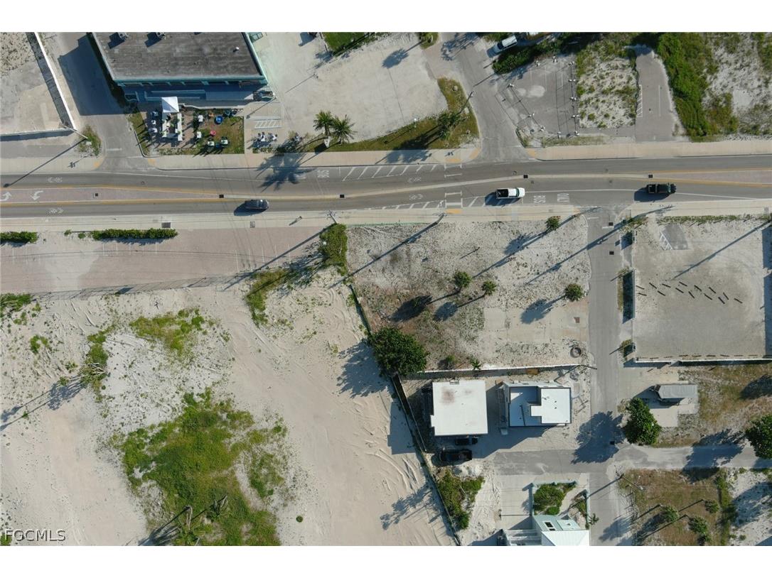 81 Mango Street Fort Myers Beach FL 33931 2026010918 image4