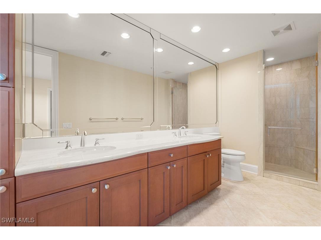 81 Seagate Drive #1103 Naples FL 34103 225080336 image12