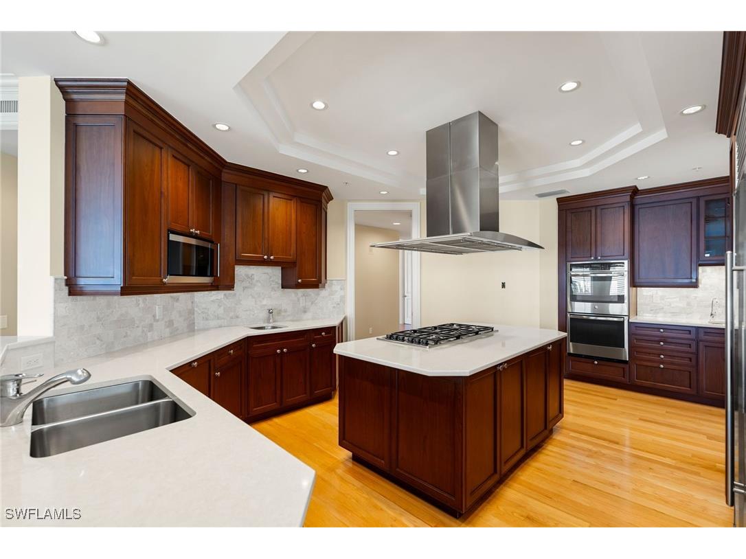 81 Seagate Drive #1103 Naples FL 34103 225080336 image6