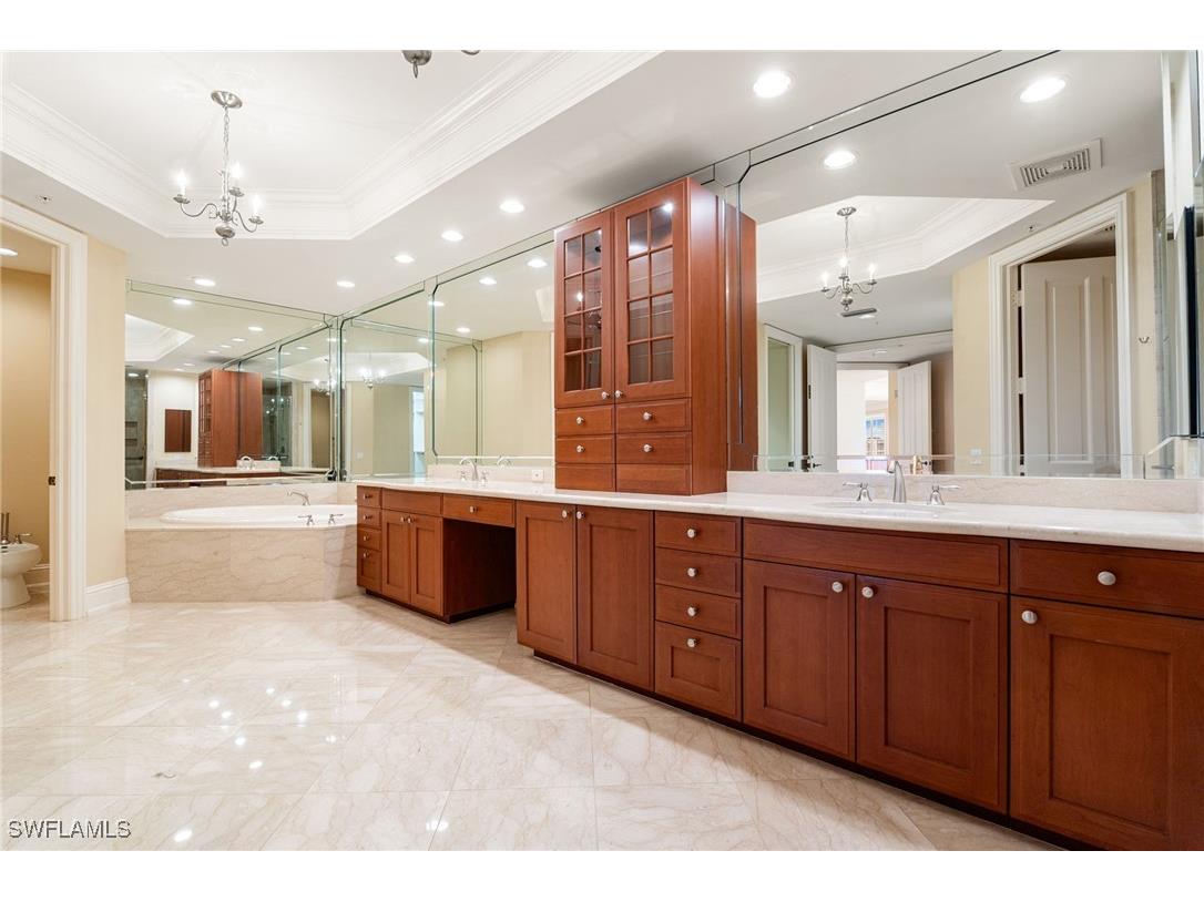 81 Seagate Drive #1103 Naples FL 34103 225080336 image8