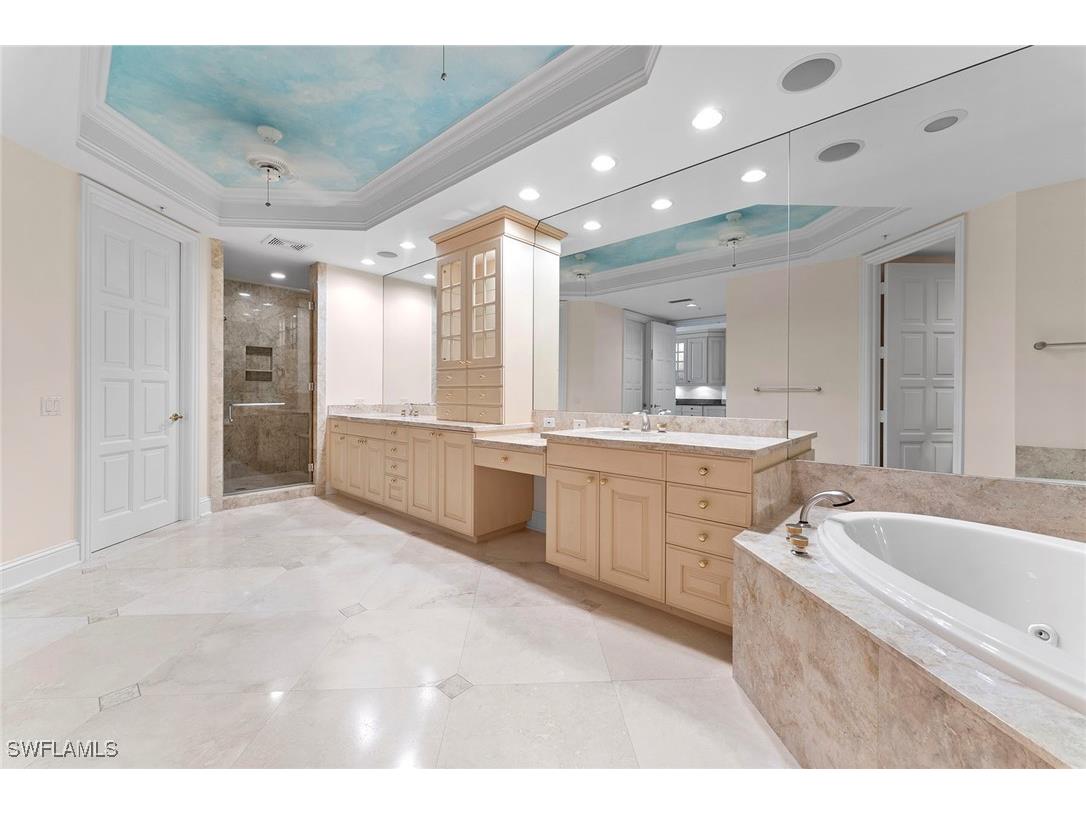 81 Seagate Drive #801 Naples FL 34103 225073171 image18