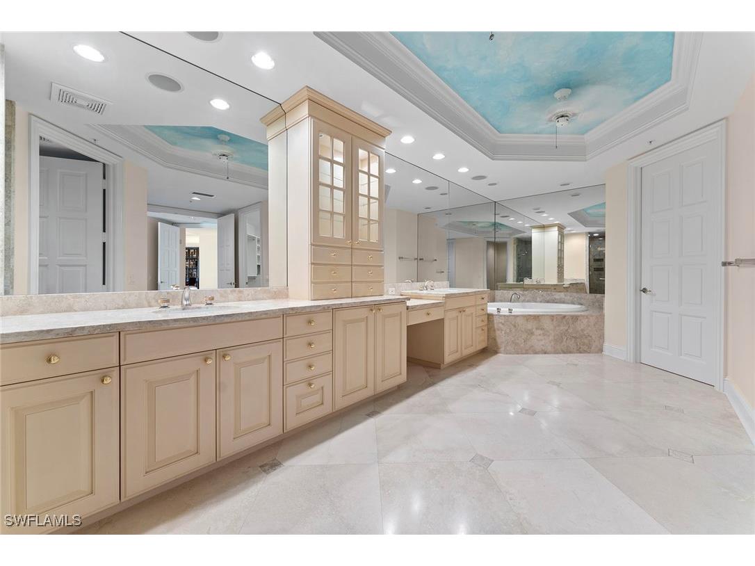 81 Seagate Drive #801 Naples FL 34103 225073171 image19