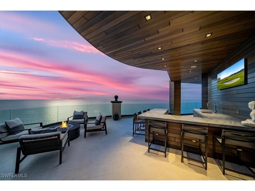 81 Seagate Drive #PH20 Naples FL 34103 225076542 image1