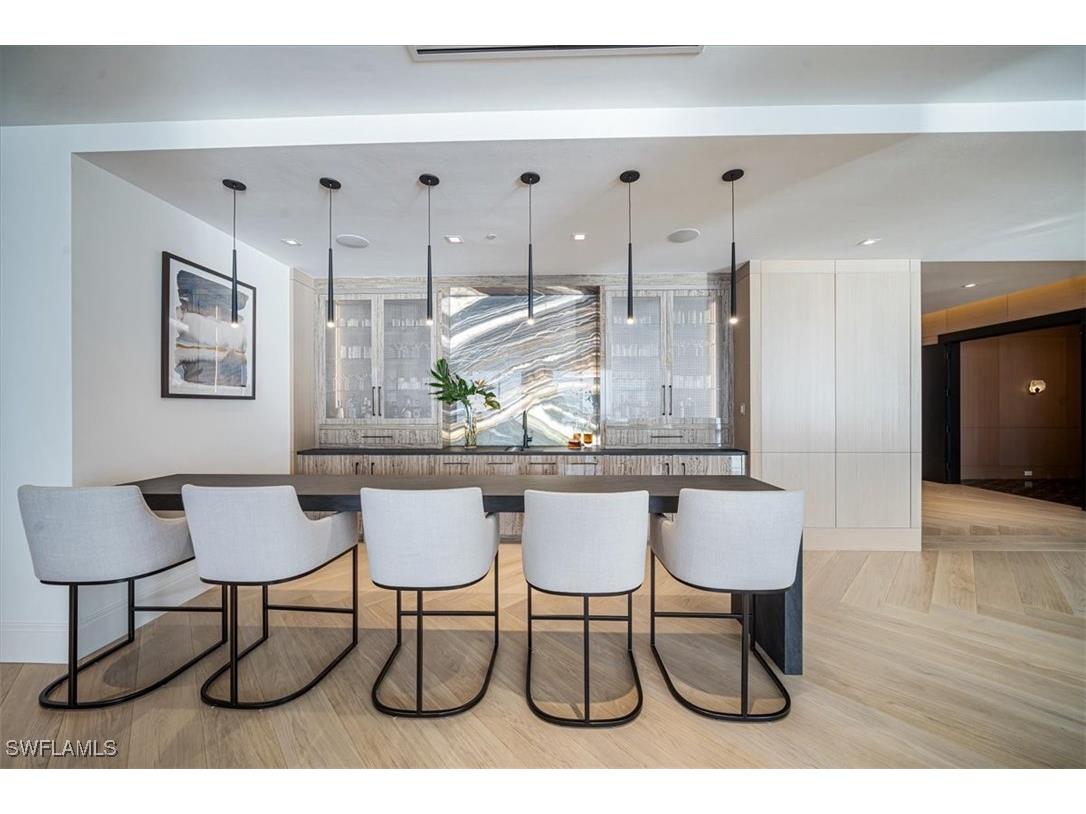 81 Seagate Drive #PH20 Naples FL 34103 225076542 image11