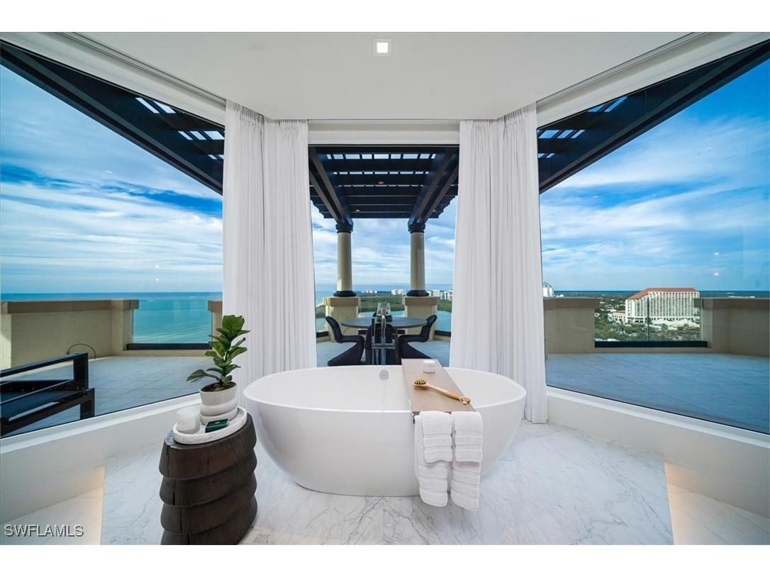 81 Seagate Drive #PH20 Naples FL 34103 225076542 image17