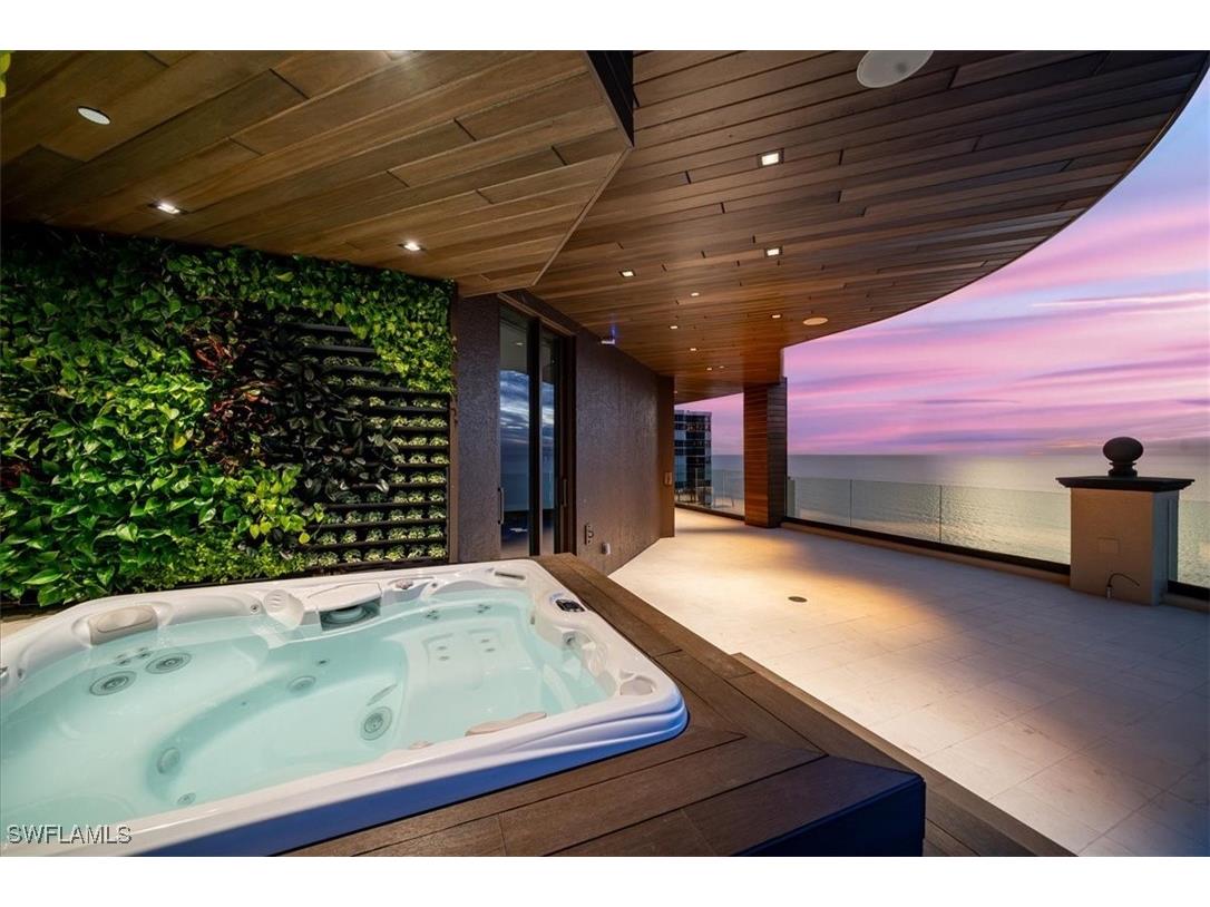 81 Seagate Drive #PH20 Naples FL 34103 225076542 image21