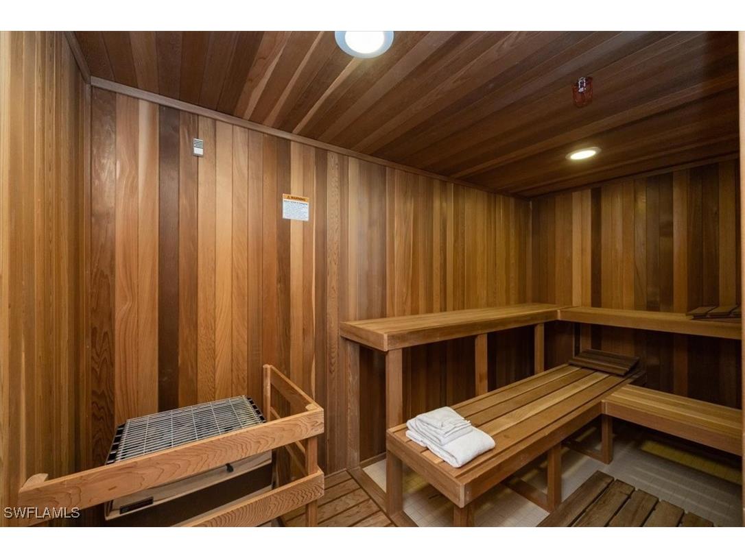 81 Seagate Drive #PH20 Naples FL 34103 225076542 image25