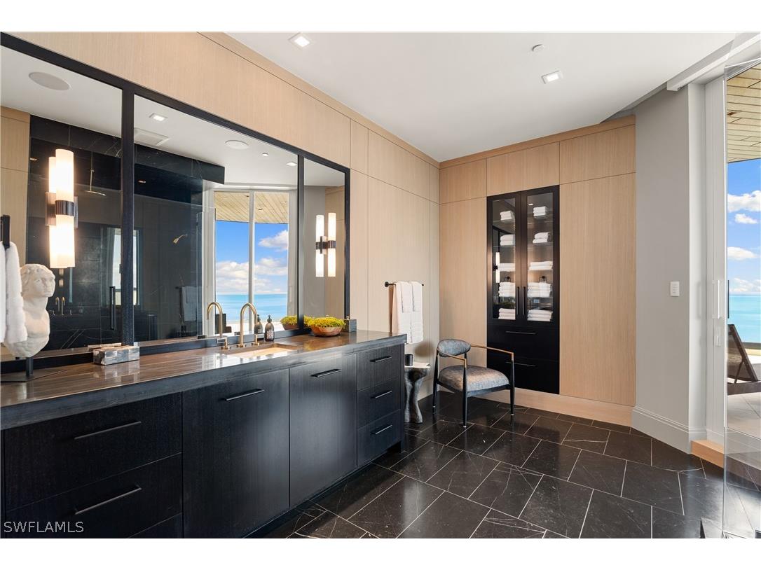 81 Seagate Drive #PH20 Naples FL 34103 226010075 image16