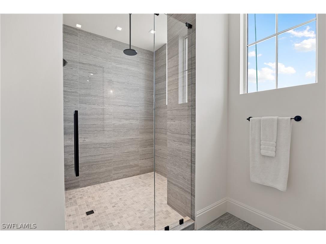 81 Seagate Drive #PH20 Naples FL 34103 226010075 image28