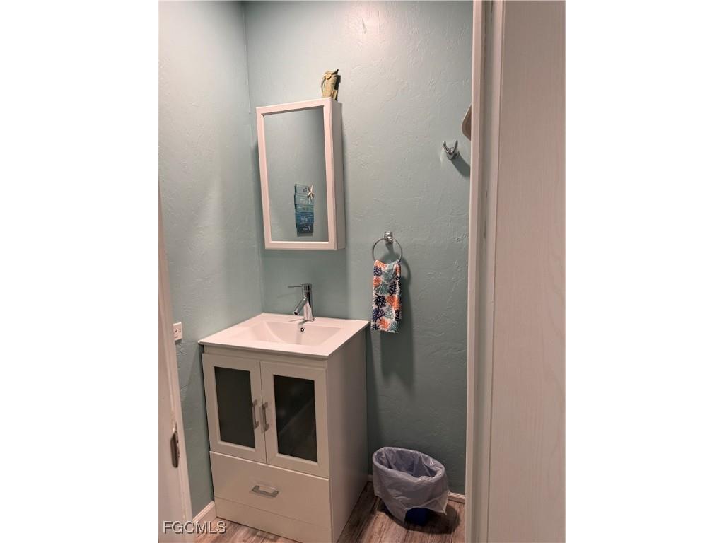 81 Sun Circle Fort Myers FL 33905 2025015860 image13