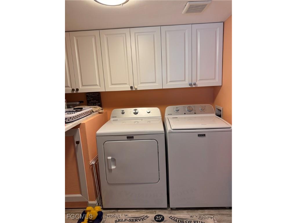 81 Sun Circle Fort Myers FL 33905 2025015860 image16