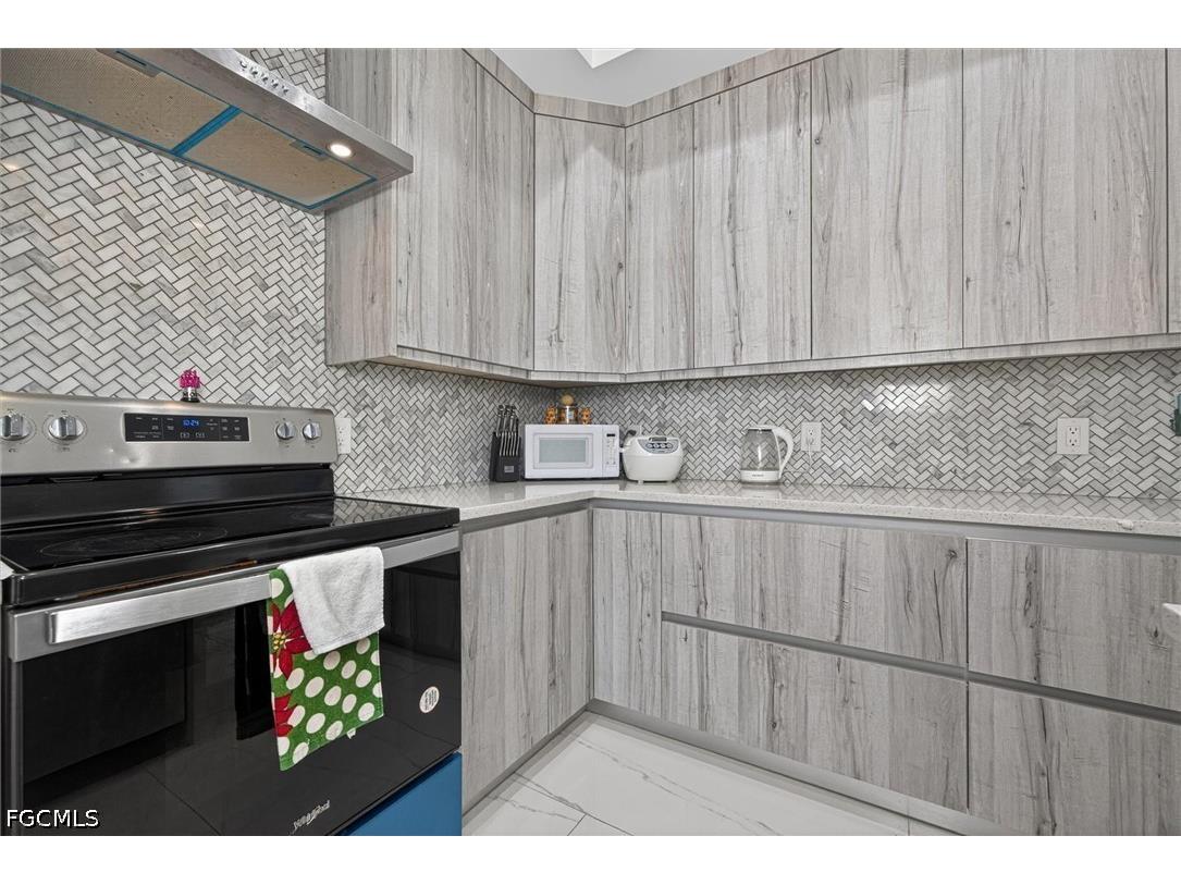 810 Floyd Avenue S Lehigh Acres FL 33976 2026015030 image8