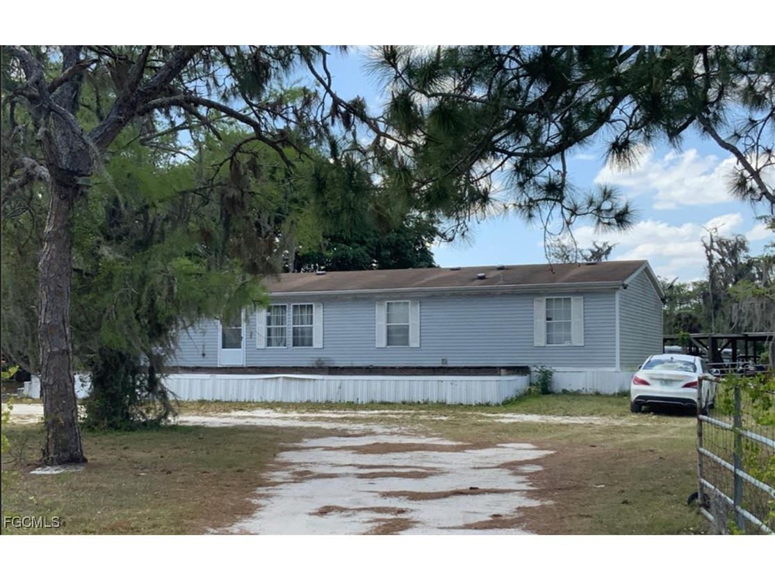 810 N Jinete Street Clewiston FL 33440 2025008528 image1