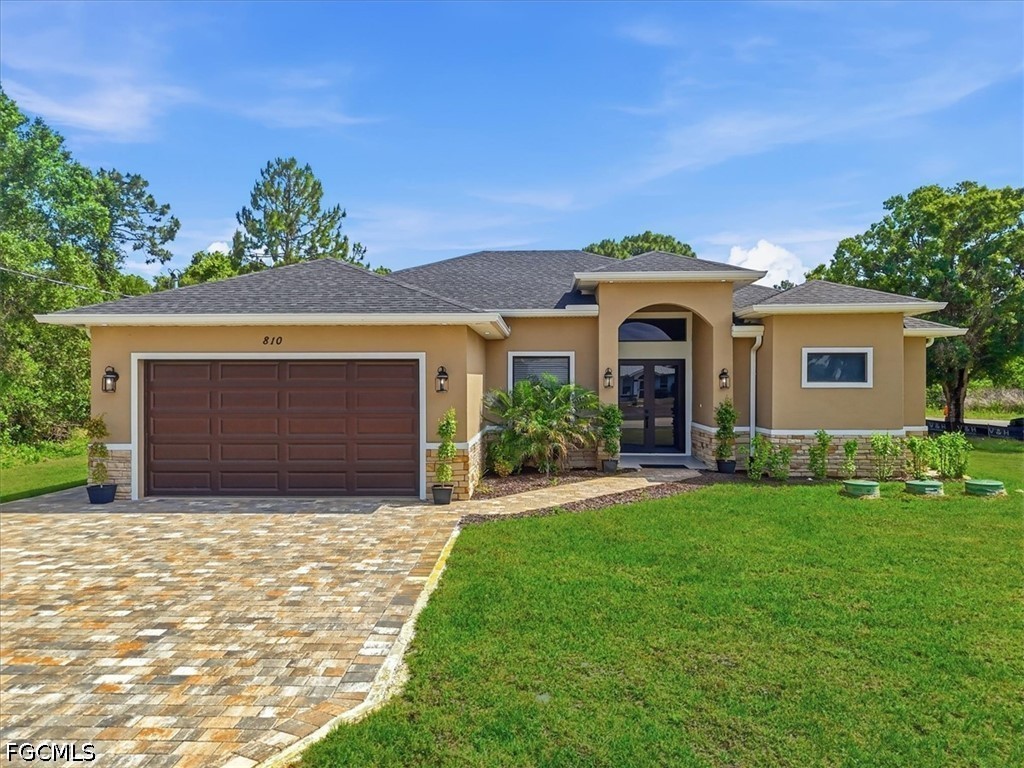 810 Sentinela Boulevard Lehigh Acres FL 33974 2026018818 image1