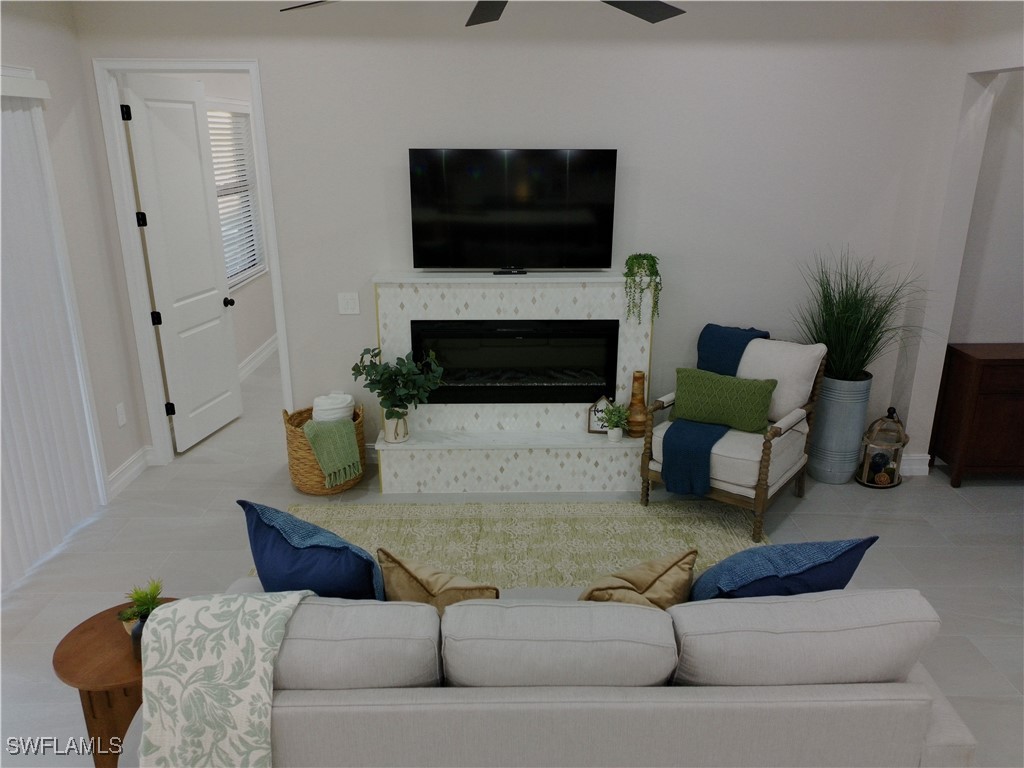 810 Sentinela Boulevard Lehigh Acres FL 33974 226002295 image5