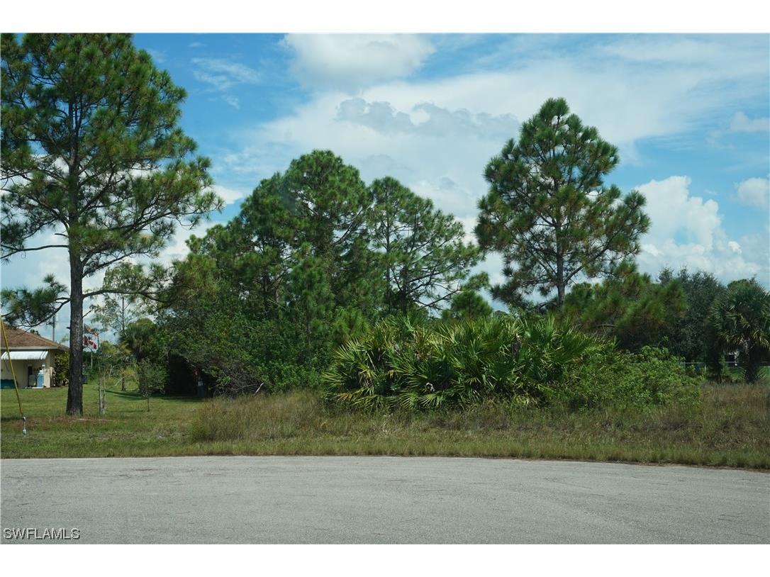 810 Troy Avenue S Lehigh Acres FL 33974 223069606 image1