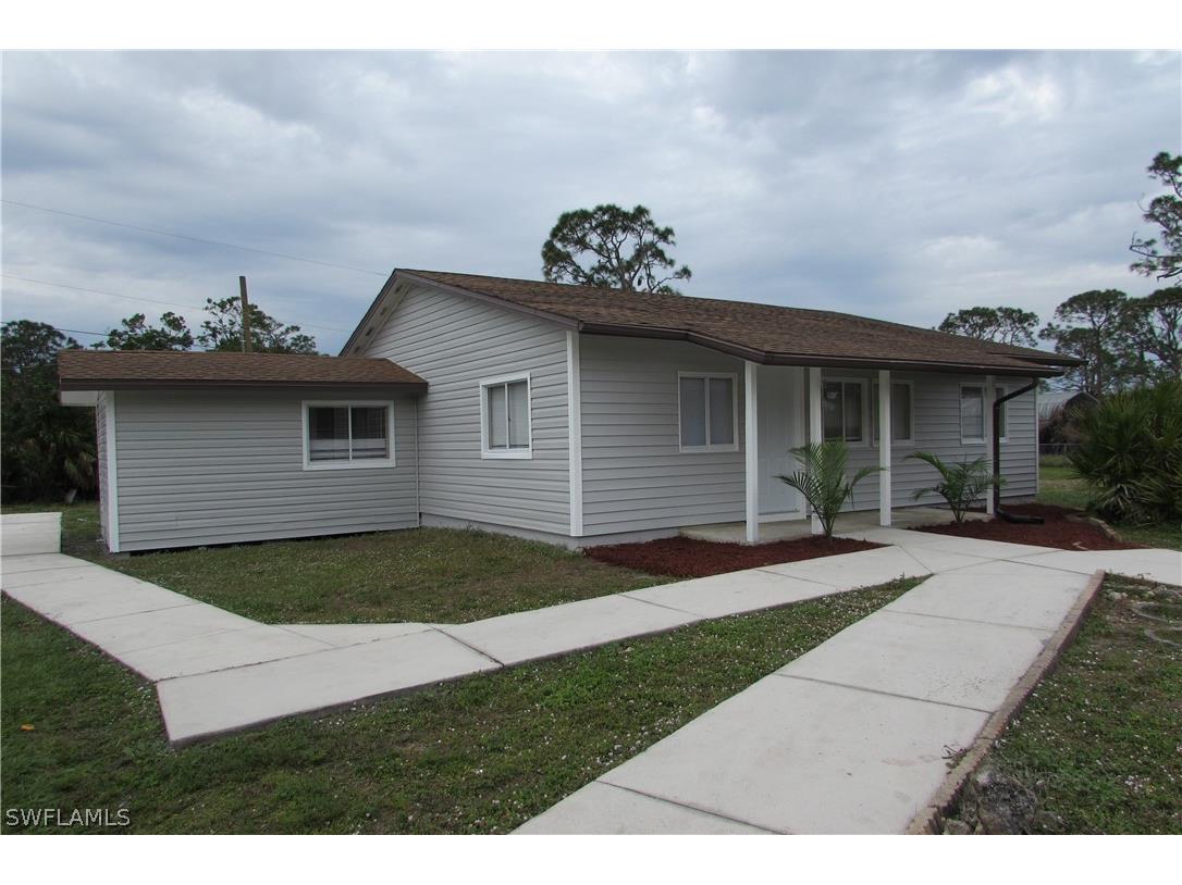 8100 Cook Drive North Fort Myers FL 33917 222089439 image1