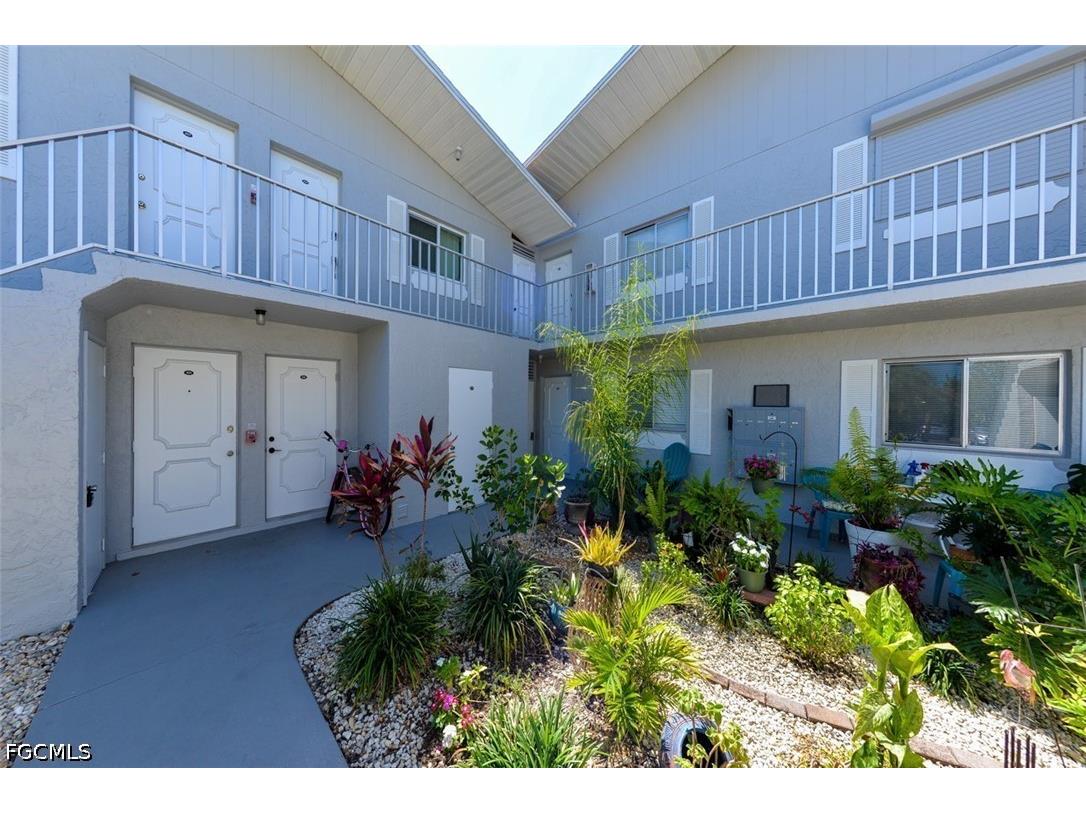 8101 Country Road #201 Fort Myers FL 33919 2026025165 image2