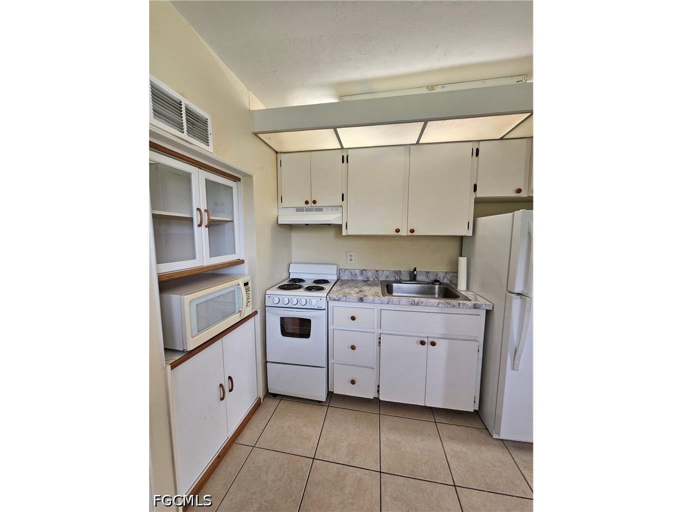 8101 Country Road #201 Fort Myers FL 33919 2026025165 image9