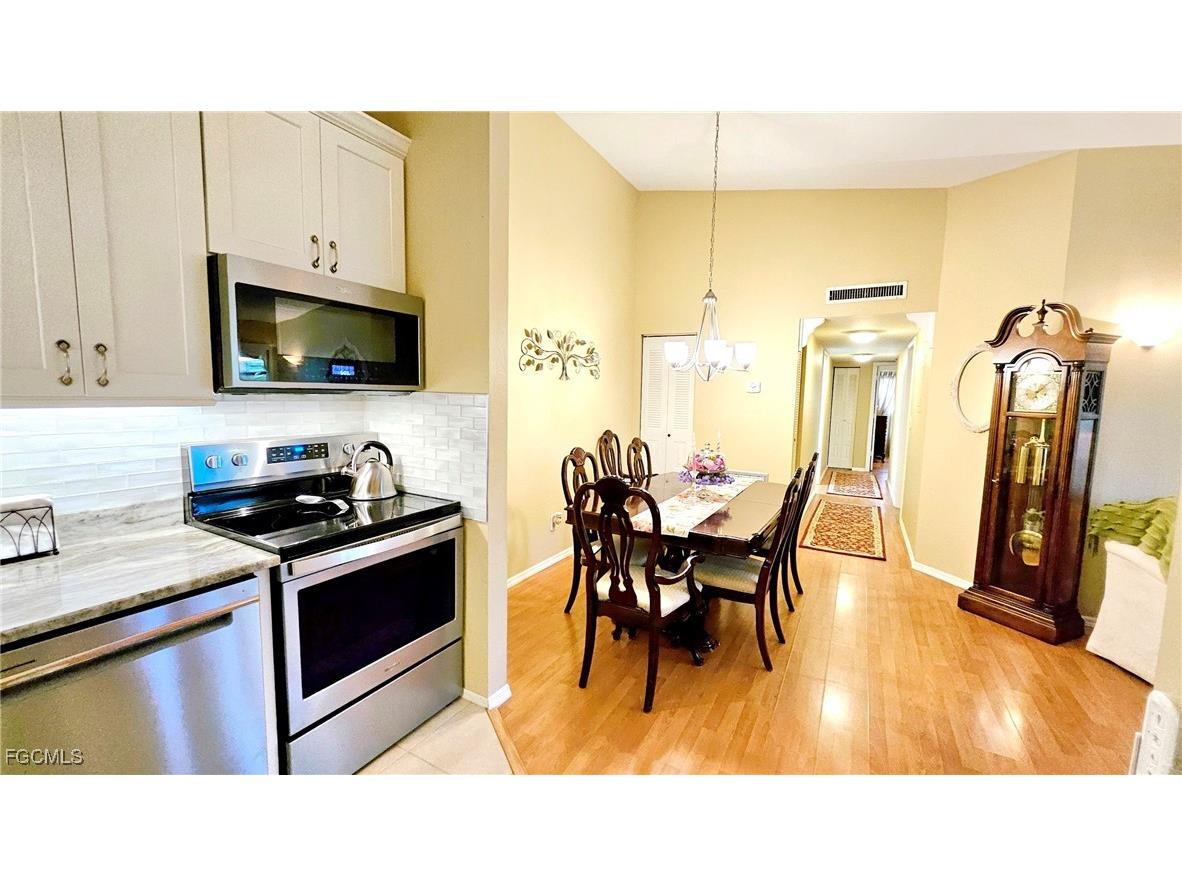 8101 S Woods Circle #6 Fort Myers FL 33919 2025019589 image4