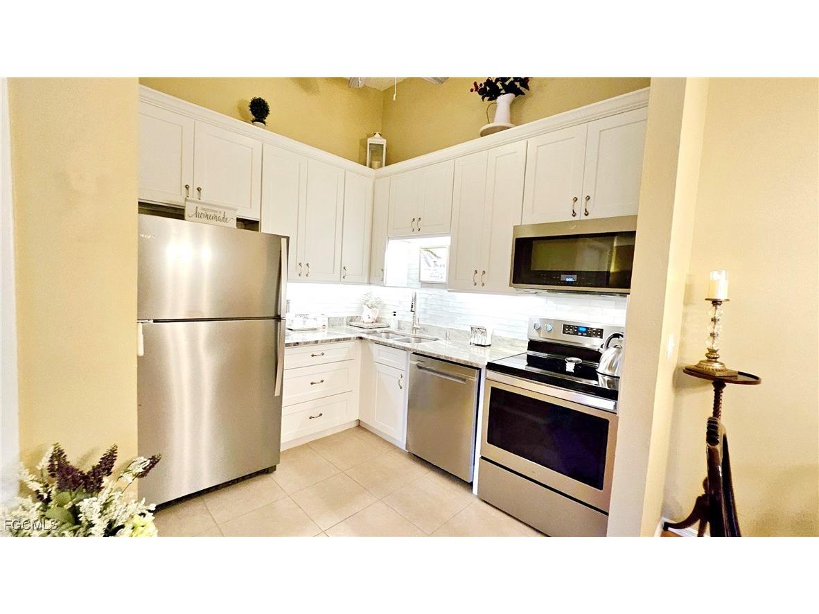 8101 S Woods Circle #6 Fort Myers FL 33919 2025019589 image6