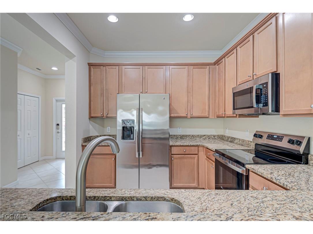 8103 Summerfield Street Fort Myers FL 33919 2026008379 image10