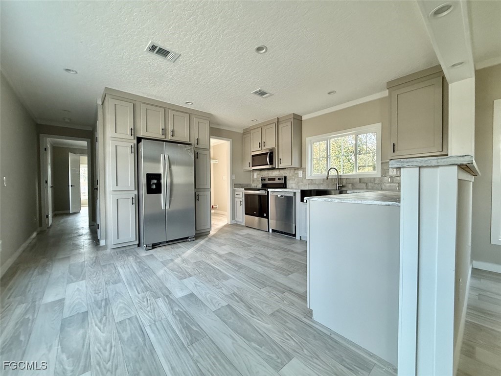 8104 Marx Drive North Fort Myers FL 33917 2026002631 image1