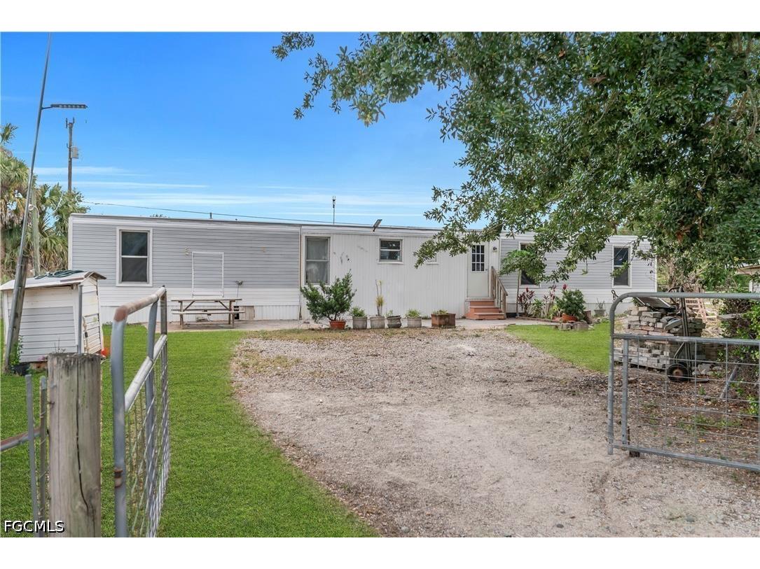 8106 Penny Drive North Fort Myers FL 33917 2026021652 image2
