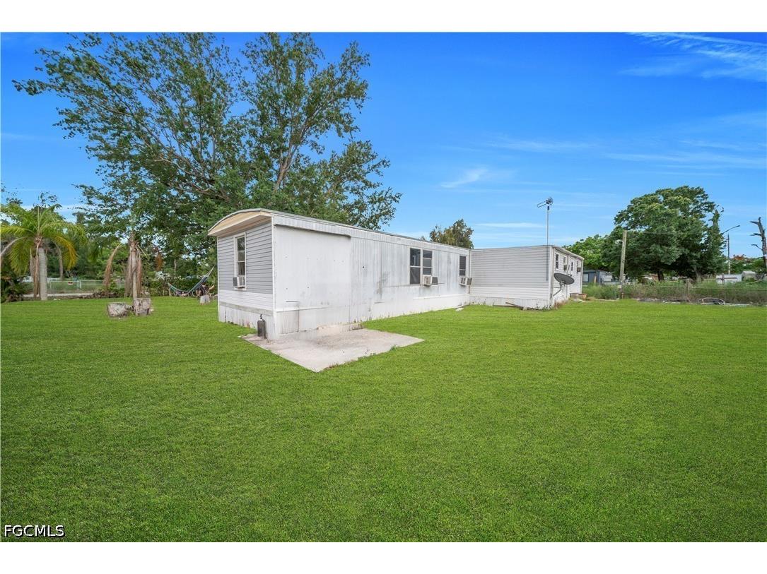 8106 Penny Drive North Fort Myers FL 33917 2026021652 image29