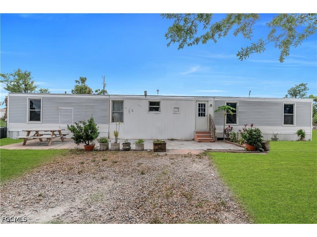 8106 Penny Drive North Fort Myers FL 33917 2026021652 image3