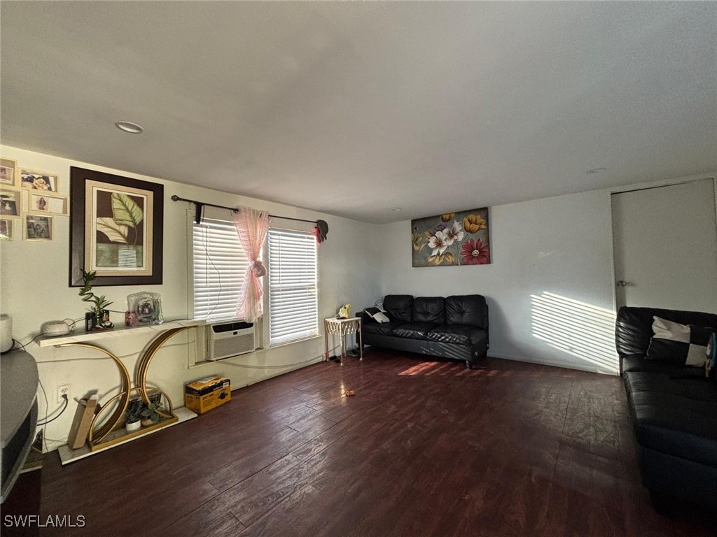 8106 Penny Drive North Fort Myers FL 33917 225081494 image2