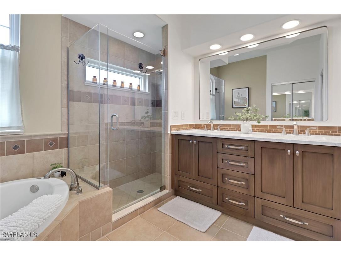 8106 Tauren Court Naples FL 34119 225072390 image17