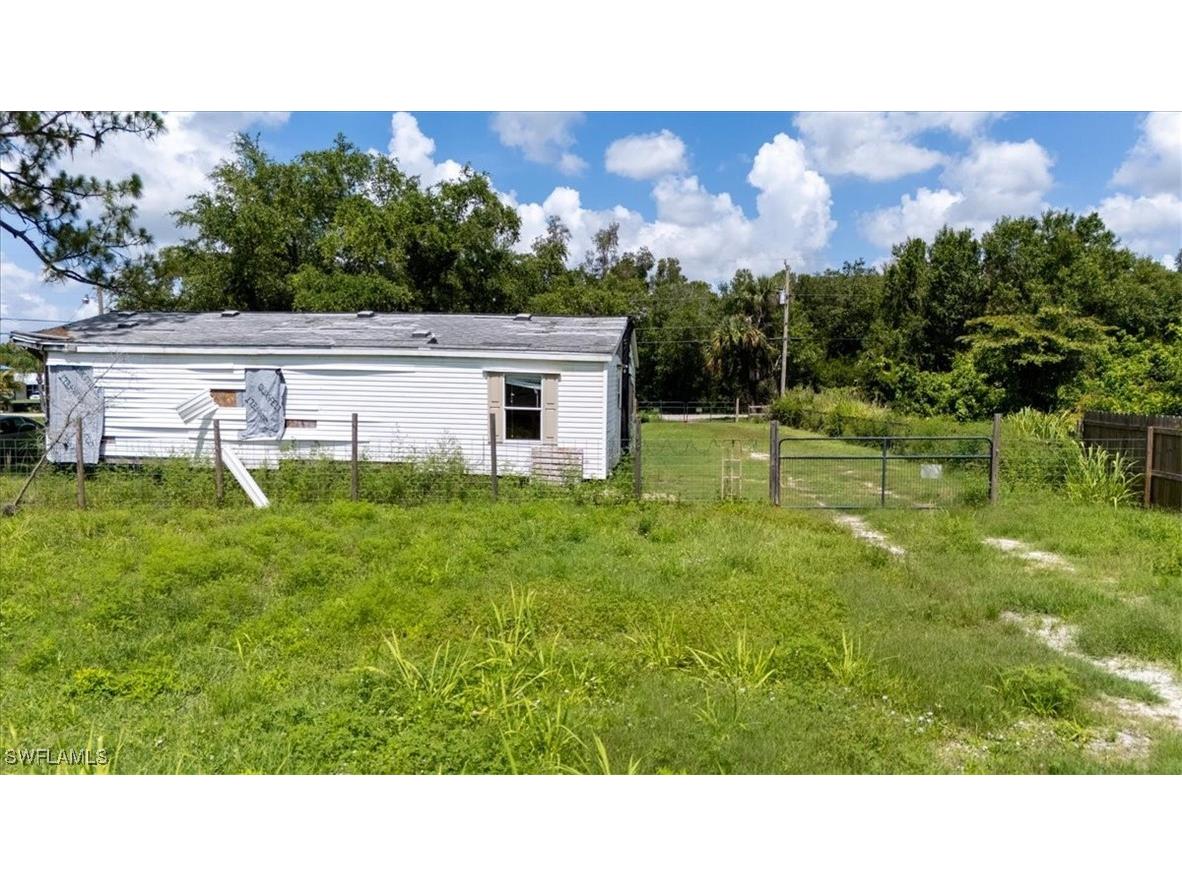 8109 Bartholomew Drive North Fort Myers FL 33917 225057225 image2