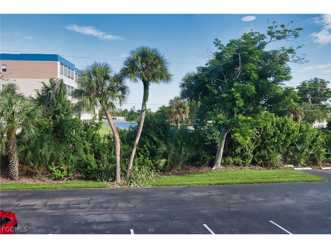 8109 Country Road #206 Fort Myers FL 33919 2026010240 image20
