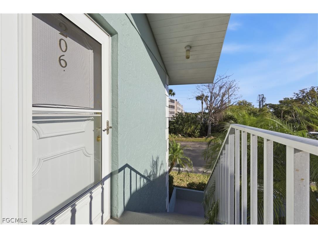8109 Country Road #206 Fort Myers FL 33919 2026010240 image3