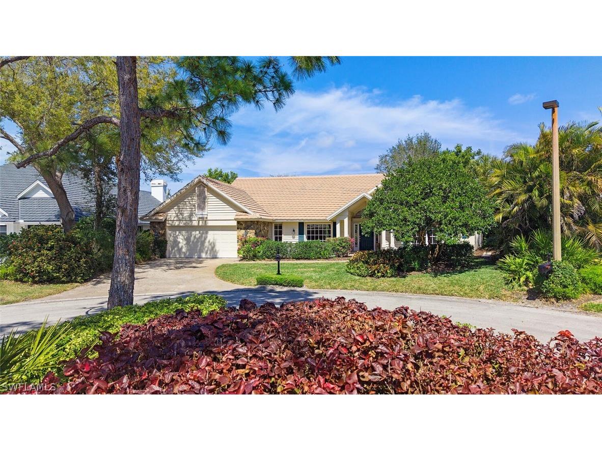 811 Arrowhead Lane Naples FL 34108 226001495 image1