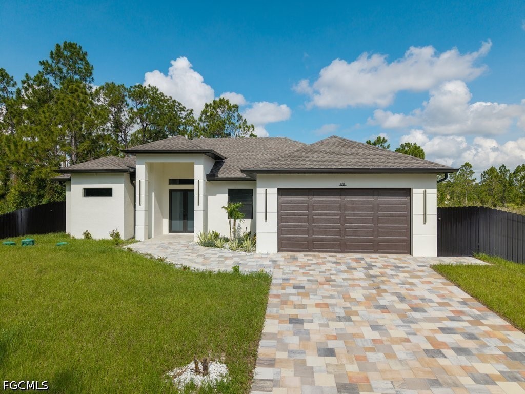 811 Rush Avenue Lehigh Acres FL 33972 2026024584 image4